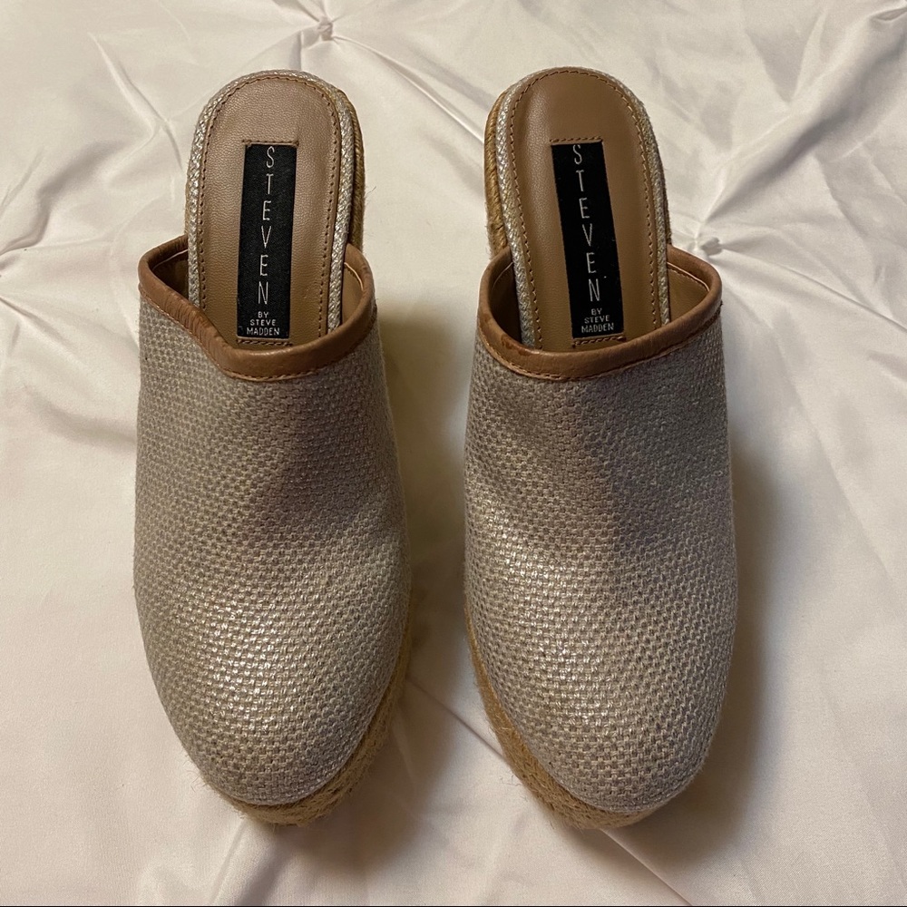 Steve Madden shoe